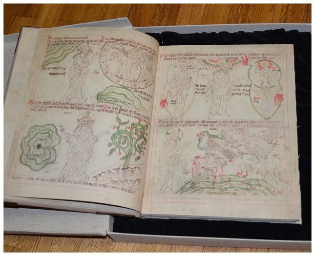 Velislavova bible – faksimile Archa 90, produktová miniatura, cena 68 000 Kč"